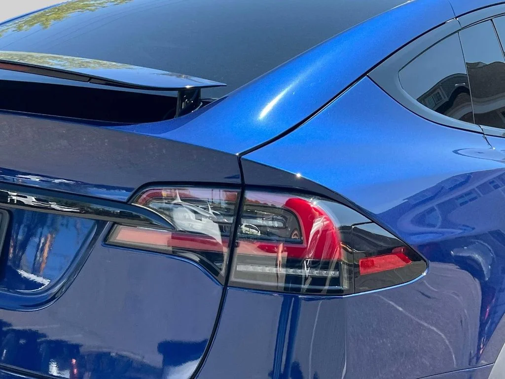 Used 2023 Blue Tesla Standard Range image 10