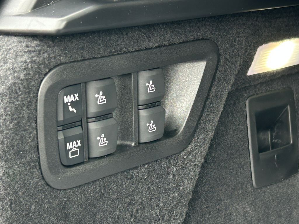 2026 BMW X7 40i - Photo 38