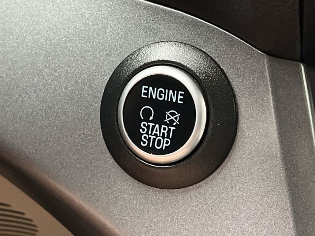 Used 2019 White Platinum Metallic Tri-Coat Ford SEL image 19