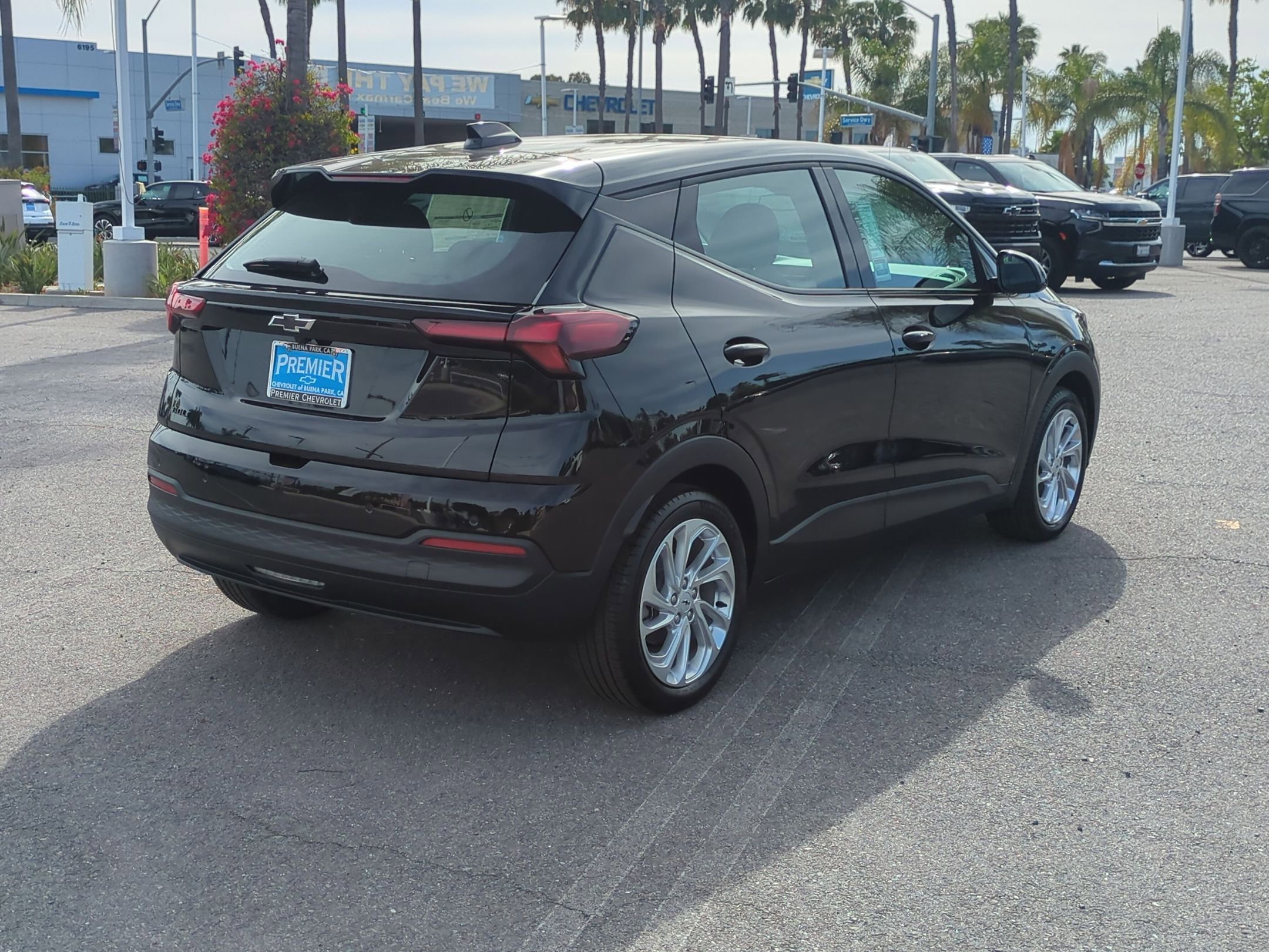 New 2027 Mosaic Black Metallic Chevrolet LT image 5