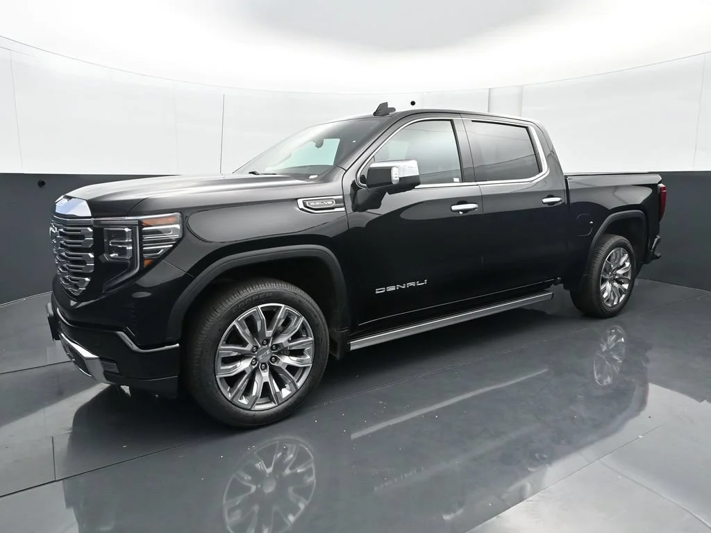Used 2024 Onyx Black GMC Denali image 2