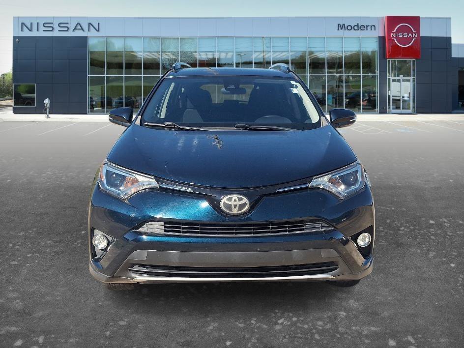 Used 2017 Galactic Aqua Mica Toyota XLE image 2