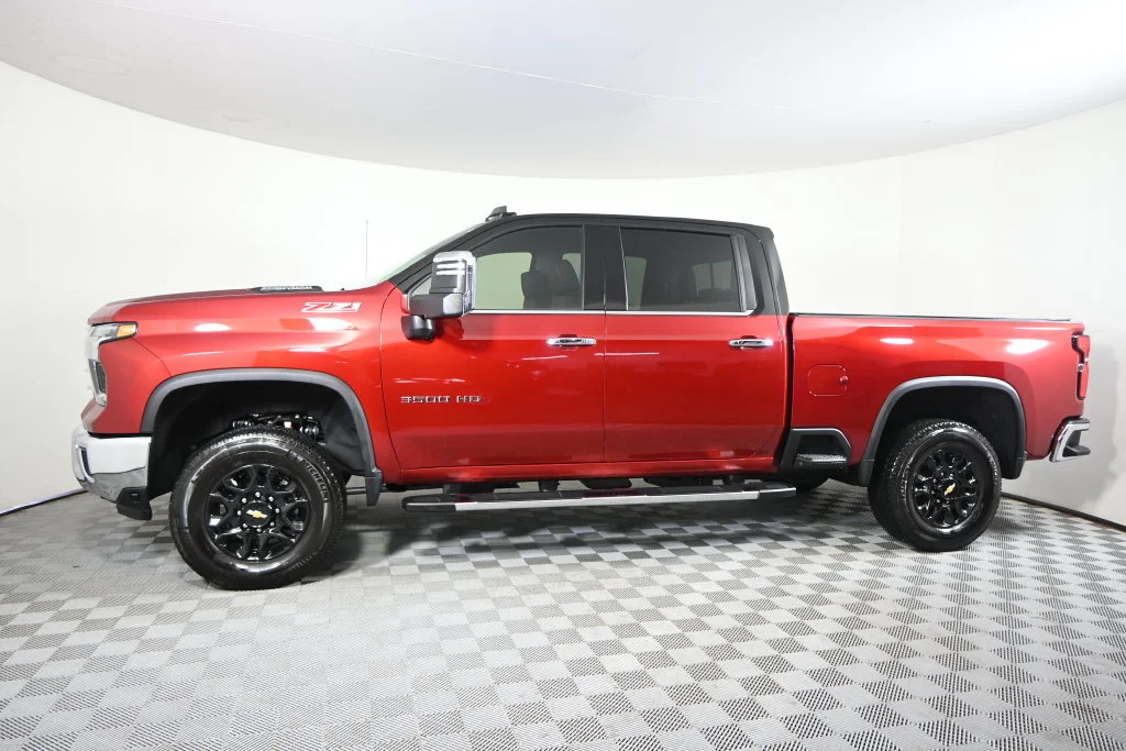 Used 2025 Chevrolet Silverado 3500HD LTZ with VIN 1GC4KUEY9SF163912 for sale in Forest Lake, Minnesota