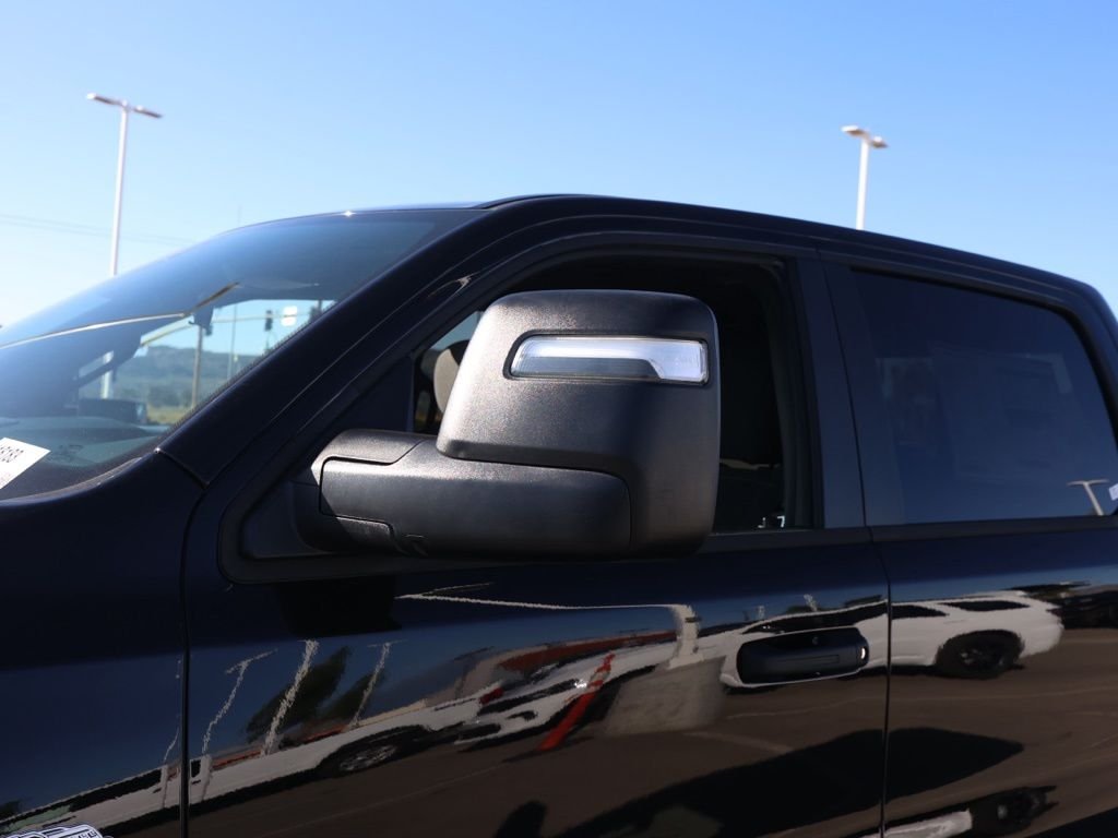 New 2026 Diamond Black Crystal Pearl-Coat Exterior Paint RAM Express image 11