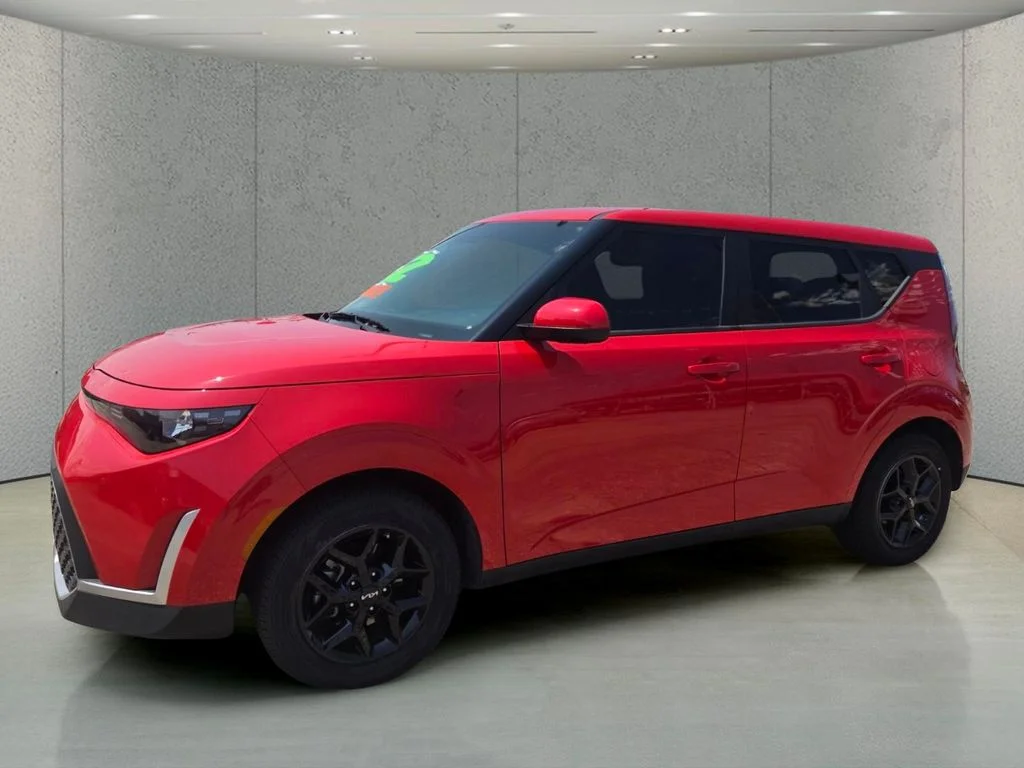 Used 2025 Red Kia LX image 9