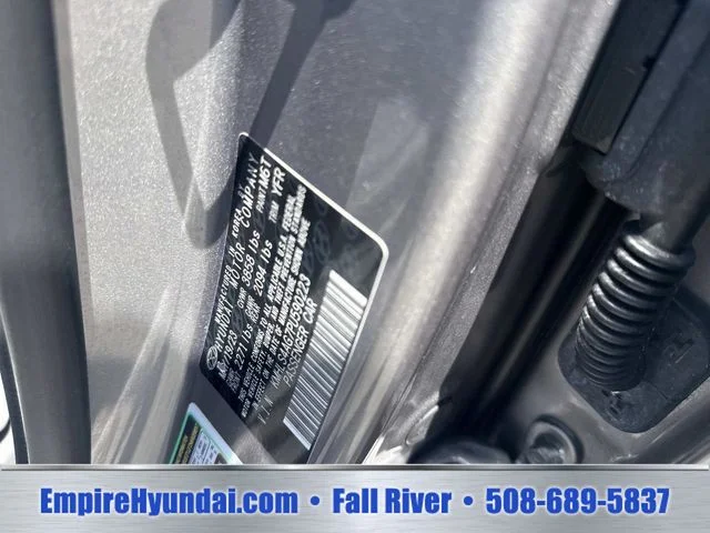 Used 2023  Hyundai SEL image 17