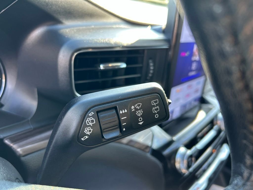 Used 2024 White Metallic Ford Limited image 19