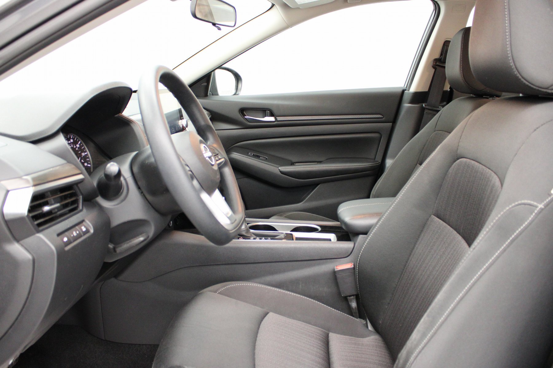 Used 2024 Gun Metallic Nissan 2.5 SV Sedan image 19