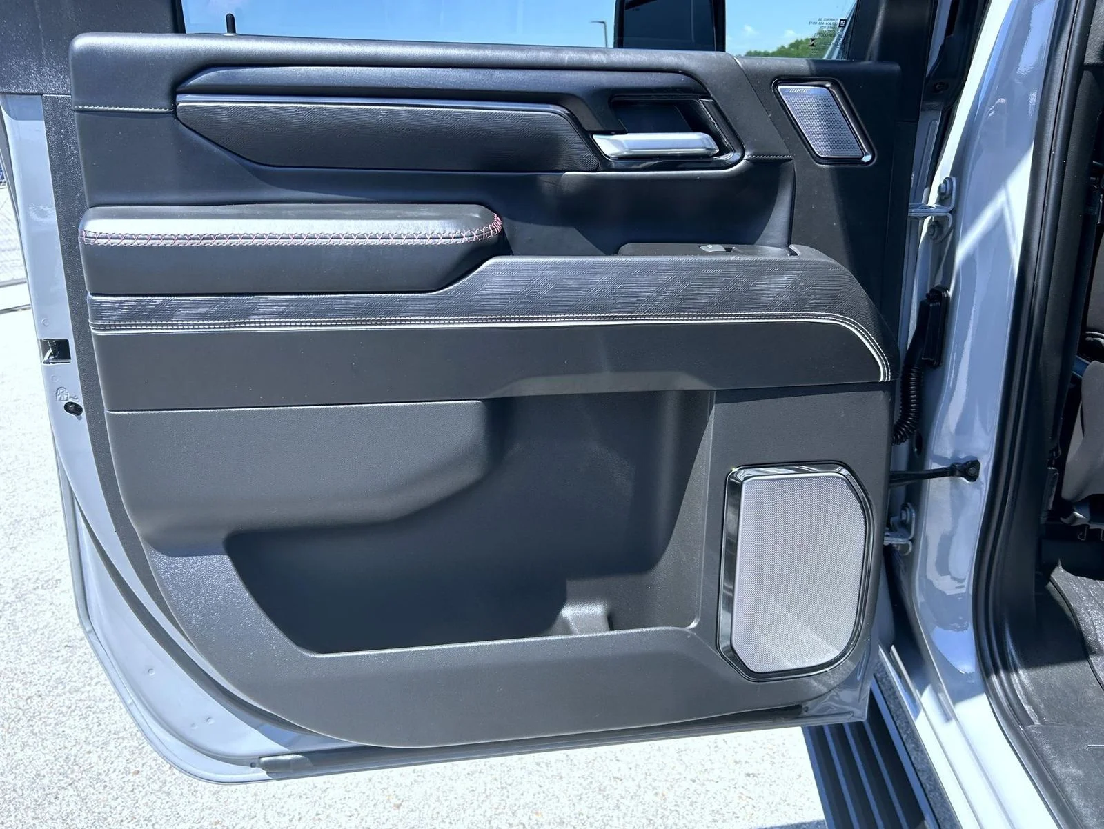 Used 2025 Gray GMC AT4X image 17
