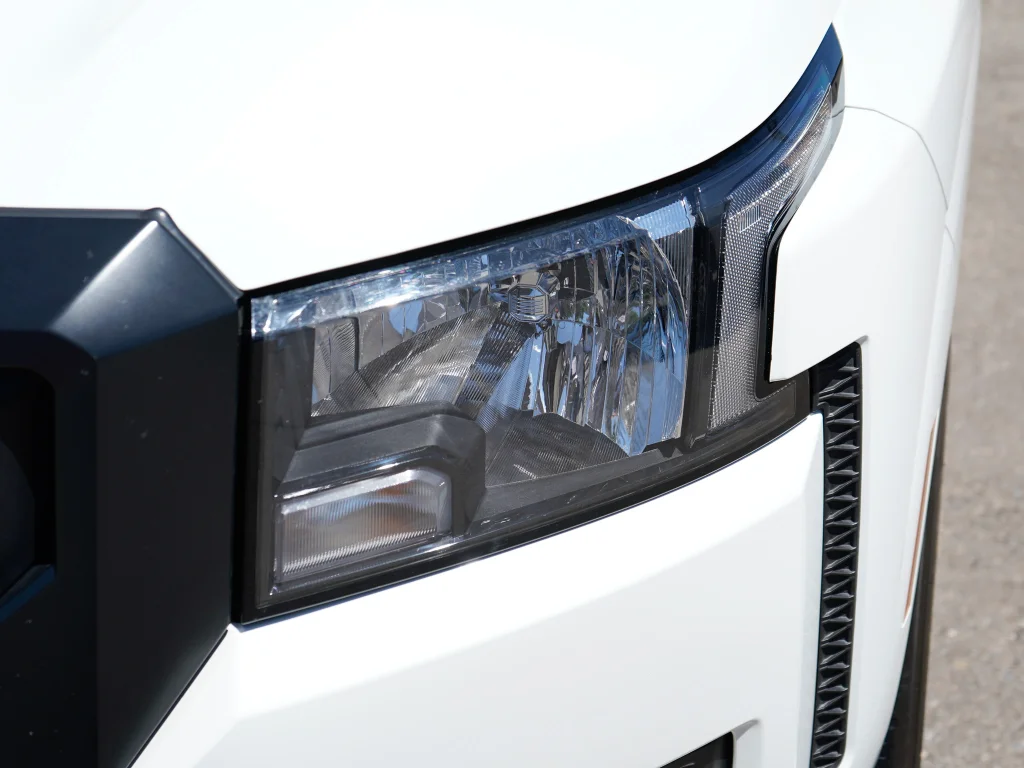 Used 2024 Glacier White Nissan S image 4