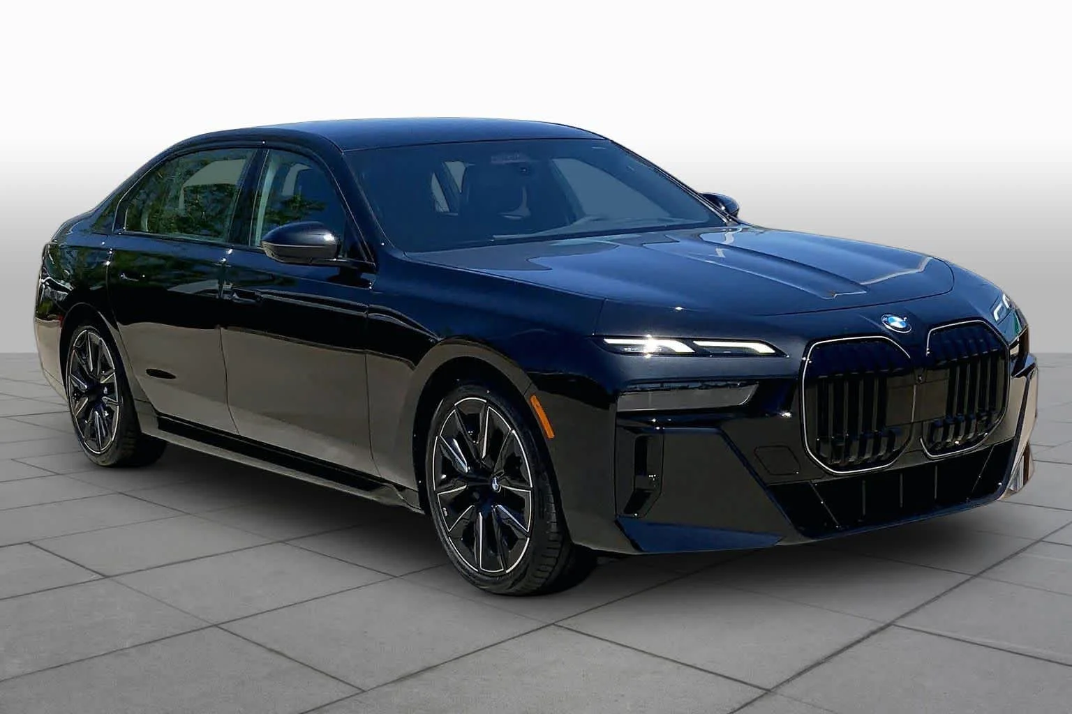 New 2026 Black Sapphire Metallic BMW 760i xDrive image 2