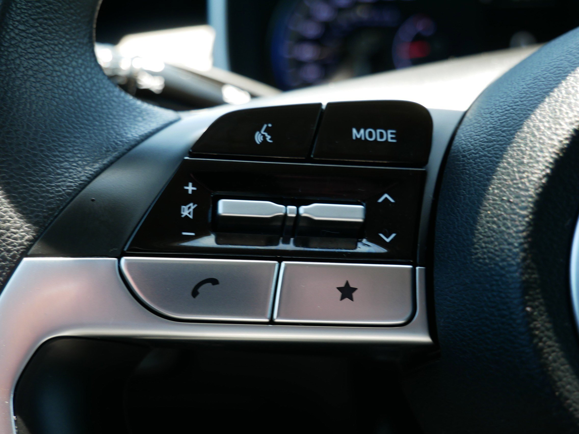 Certified Used 2022 Portofino Gray Hyundai SEL image 28