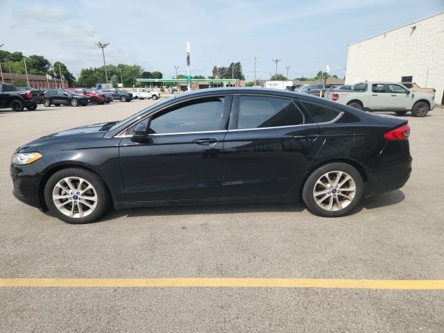 Used 2019 Black Ford SE image 2