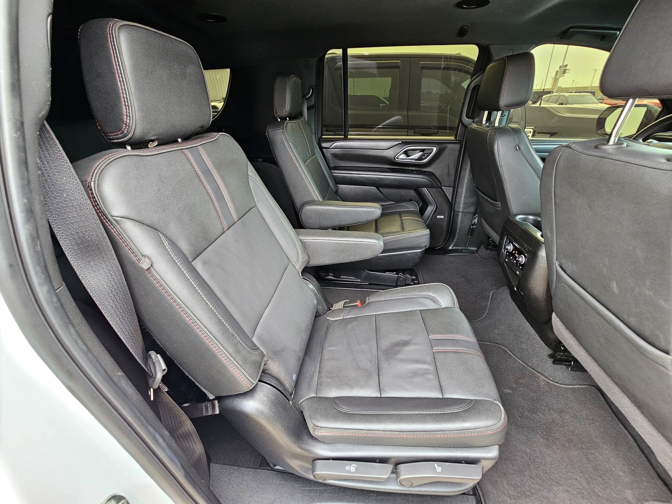 Used 2024 Summit White Chevrolet RST image 29