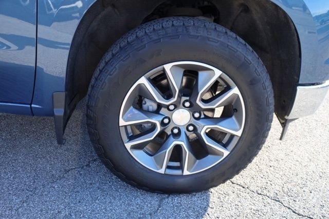 Used 2024 Blue Chevrolet LT image 15