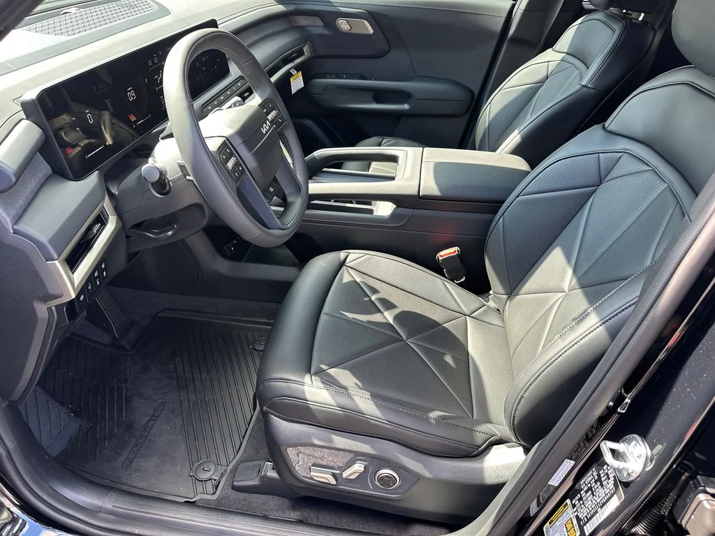 New 2027 Black Kia EX image 9