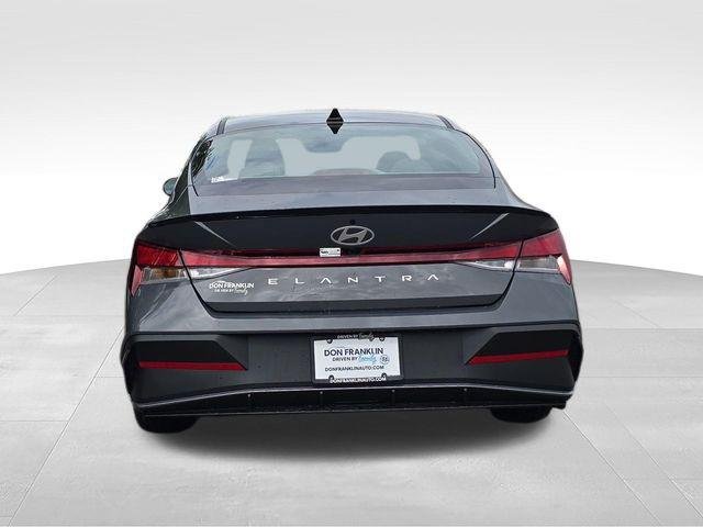 New 2026 Gray Hyundai SEL Sport image 8