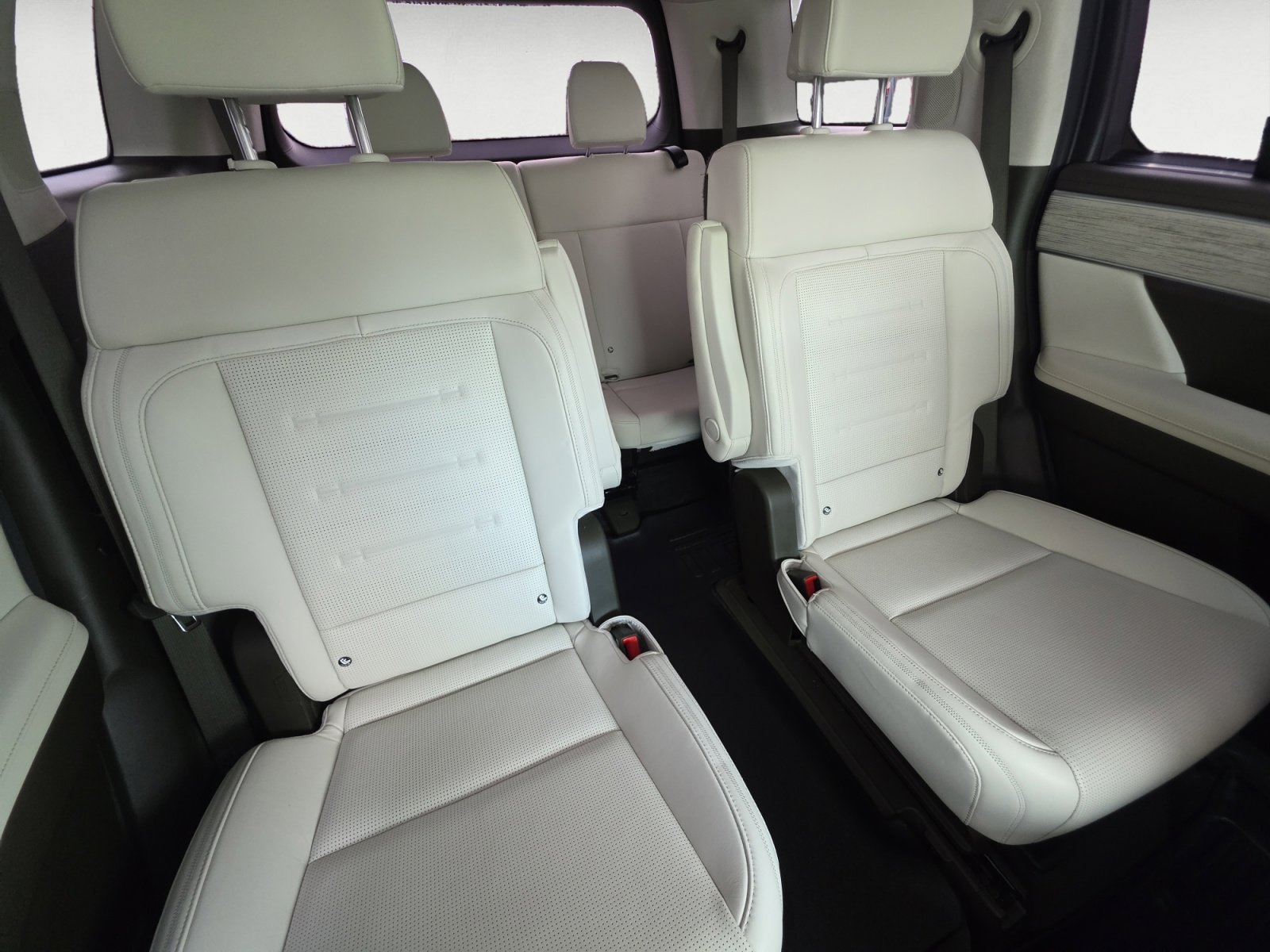 Used 2024 Rockwood Green Hyundai Calligraphy image 18