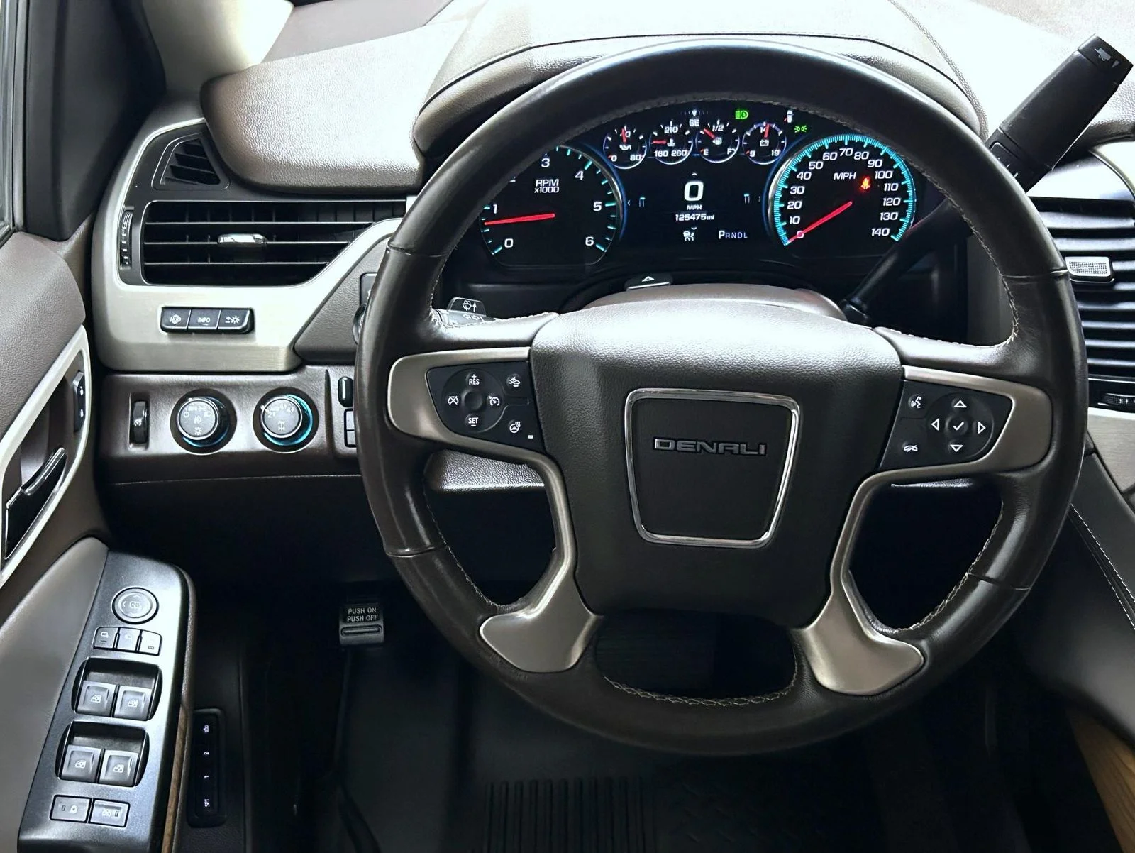 Used 2019 White GMC Denali image 12