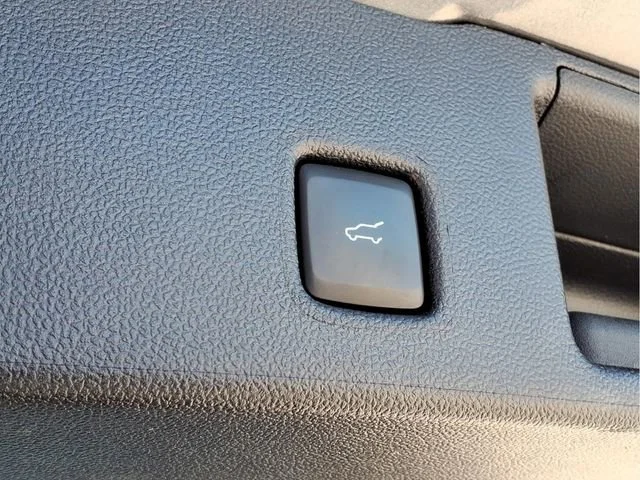 Used 2025  Ford ST-Line Select image 25