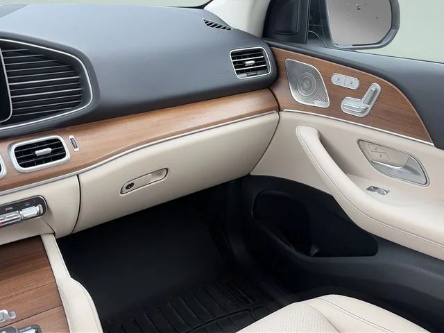 Used 2022 White Mercedes-Benz GLE 350 image 16