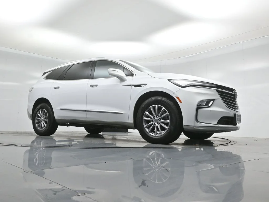 Used 2024 White Buick Premium Group image 4