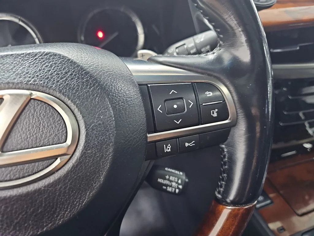 Used 2017 Silver Lexus 570 image 20