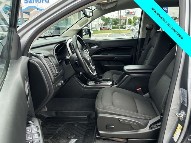 Used 2022 Gray GMC Elevation image 15