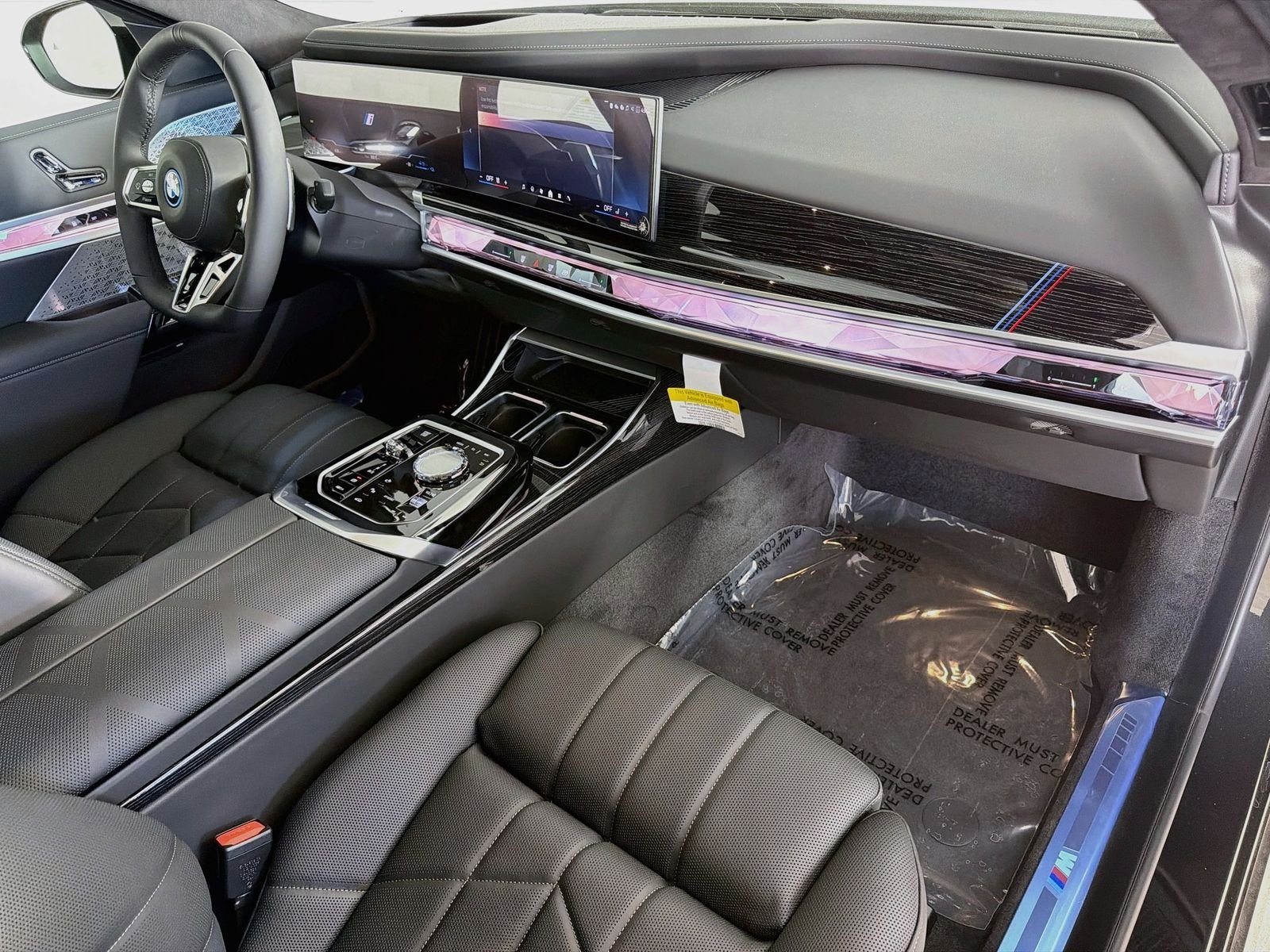 New 2026 Black Sapphire Metallic BMW 750e xDrive image 31