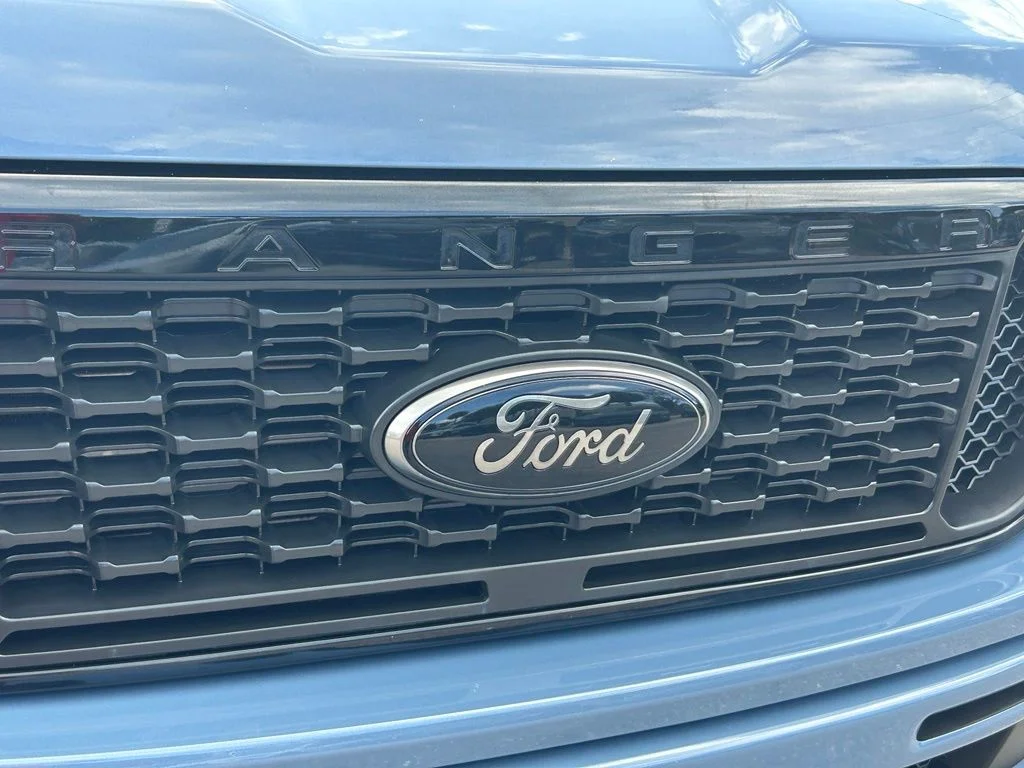 Used 2023 Azure Gray Metallic Ford XLT image 19