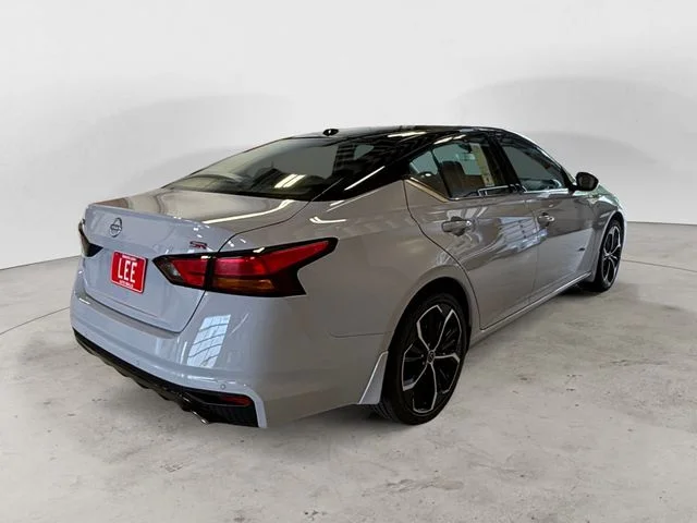 New 2026 Gray Nissan 2.5 SR image 6