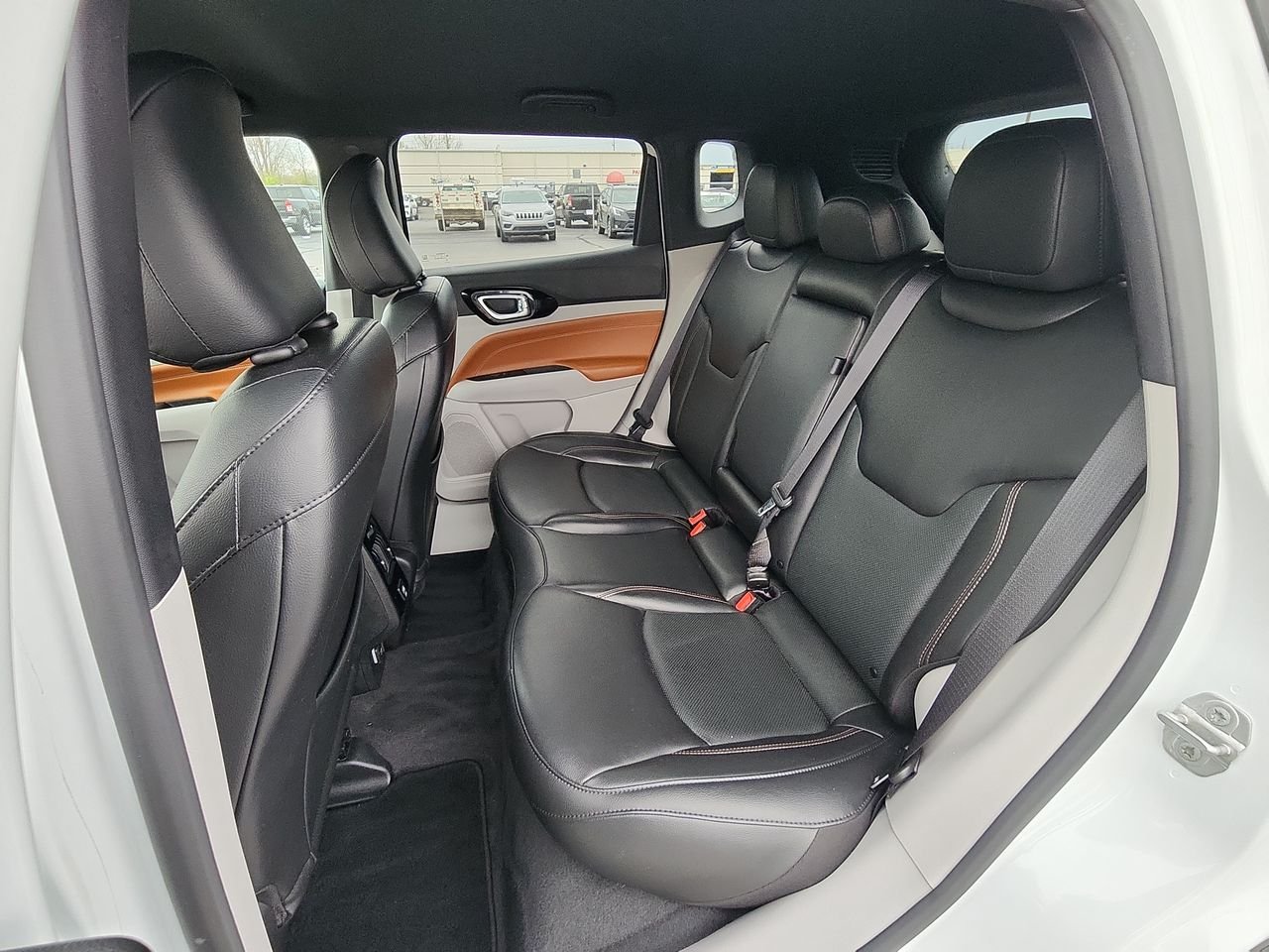 Used 2023 White Jeep Limited image 21