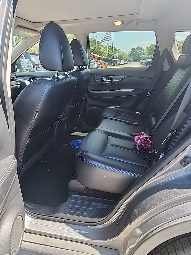 Used 2018 Gray Nissan SL image 18