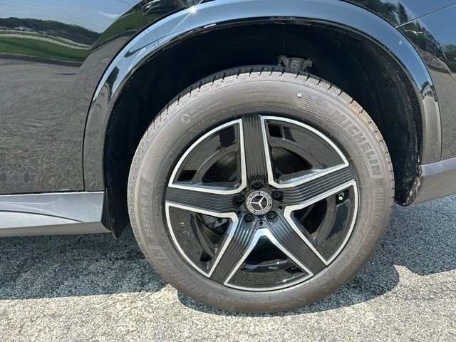 New 2026 Black Mercedes-Benz GLC 300 image 10