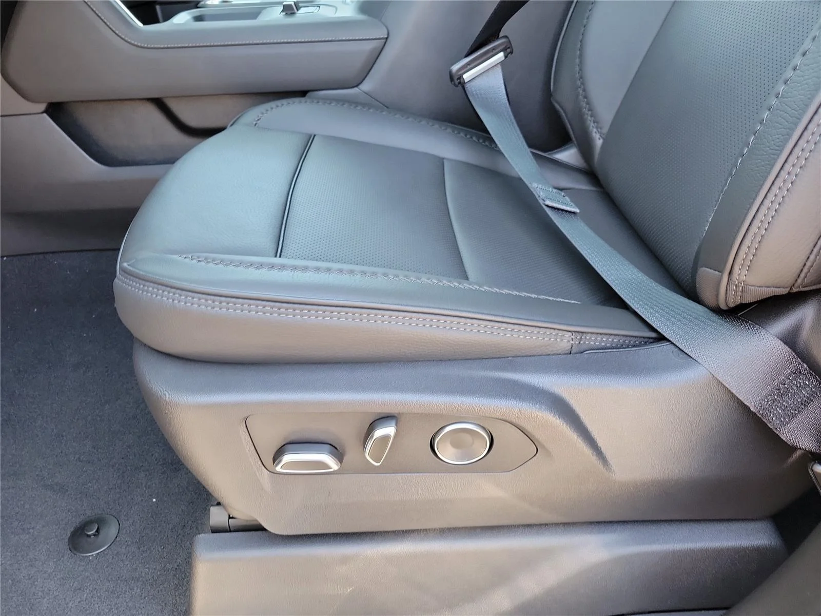 2026 GMC Sierra 2500HD Denali - Photo 18