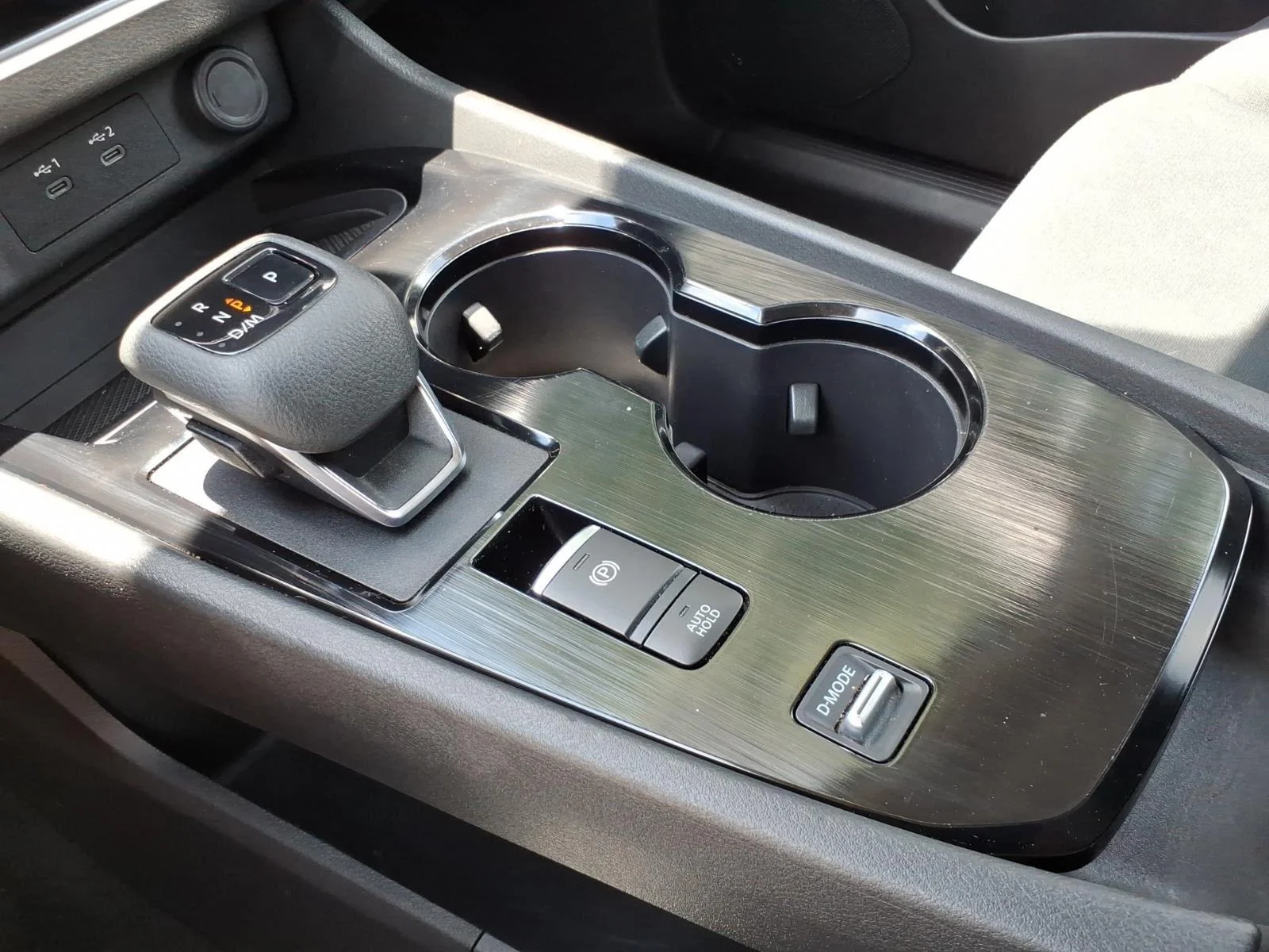 Used 2024 Glacier White Nissan S image 18