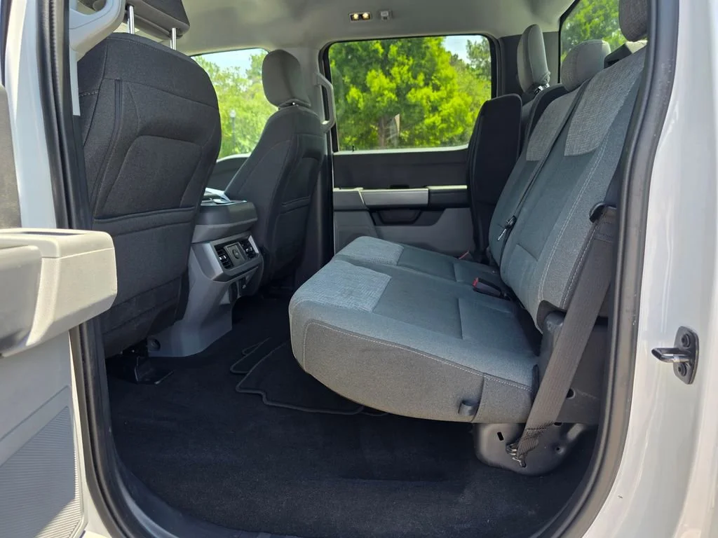 Used 2024 White Ford XLT image 27
