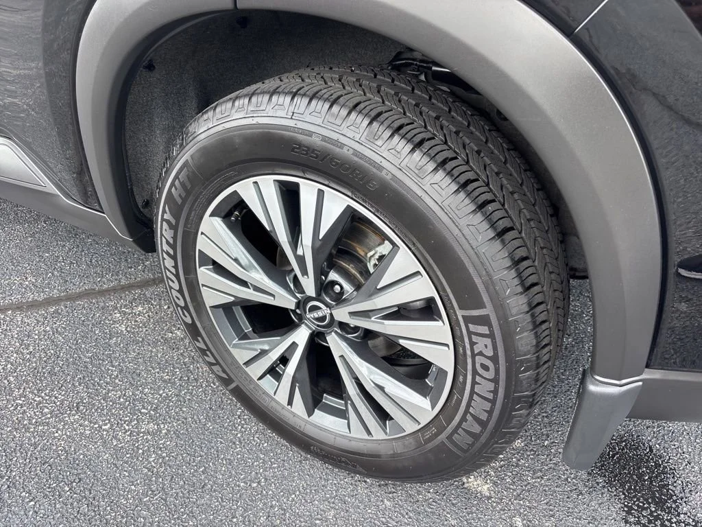 Used 2023 Black Nissan SV image 18