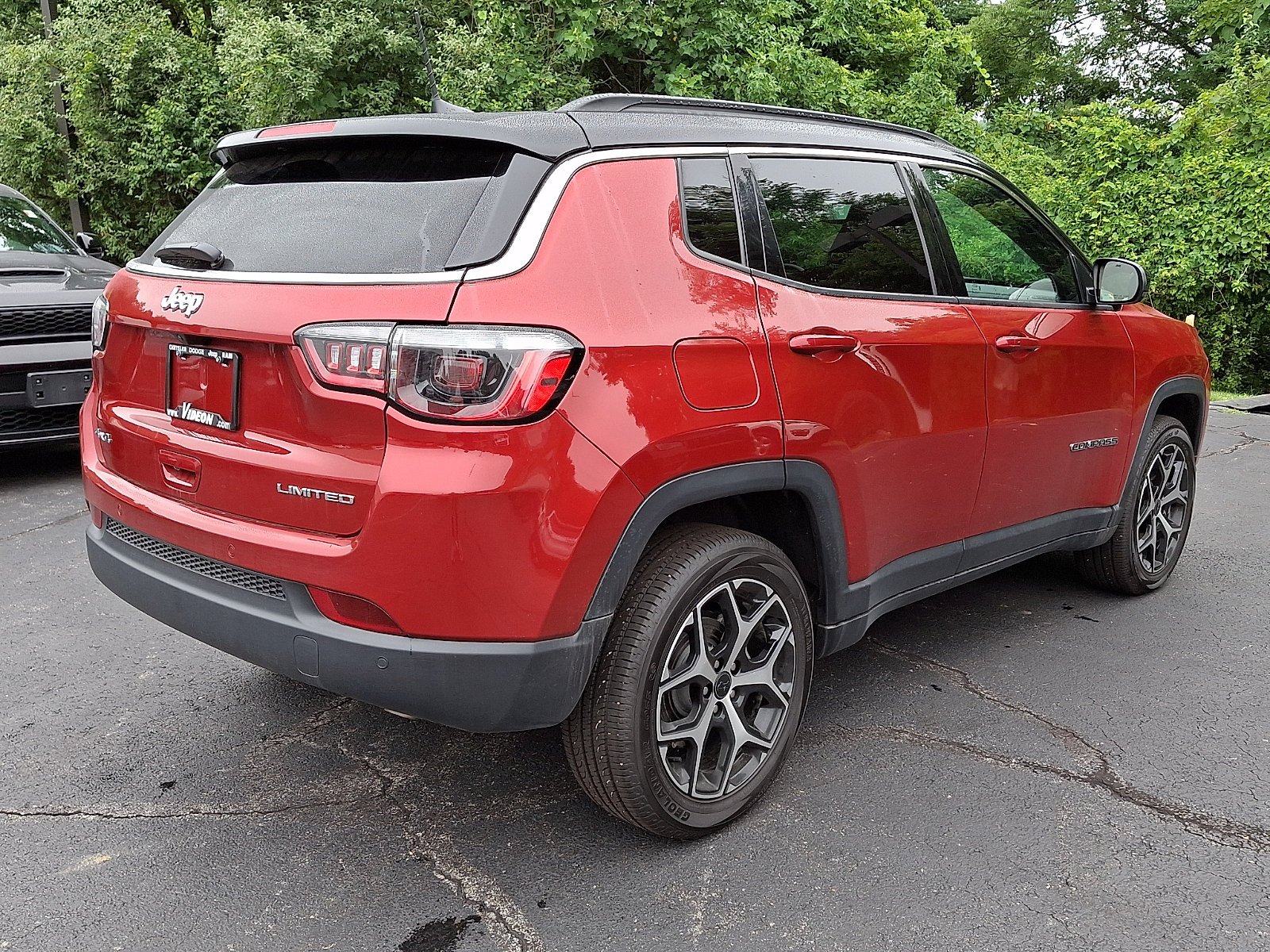 Certified Used 2026 Red Hot Pearlcoat Jeep Limited image 6