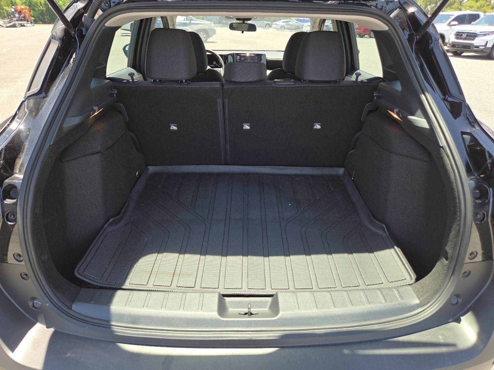 Used 2025 Super Black Nissan S AWD image 18