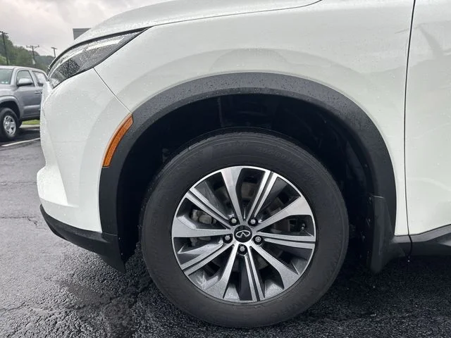 Certified Used 2023 White INFINITI PURE image 21