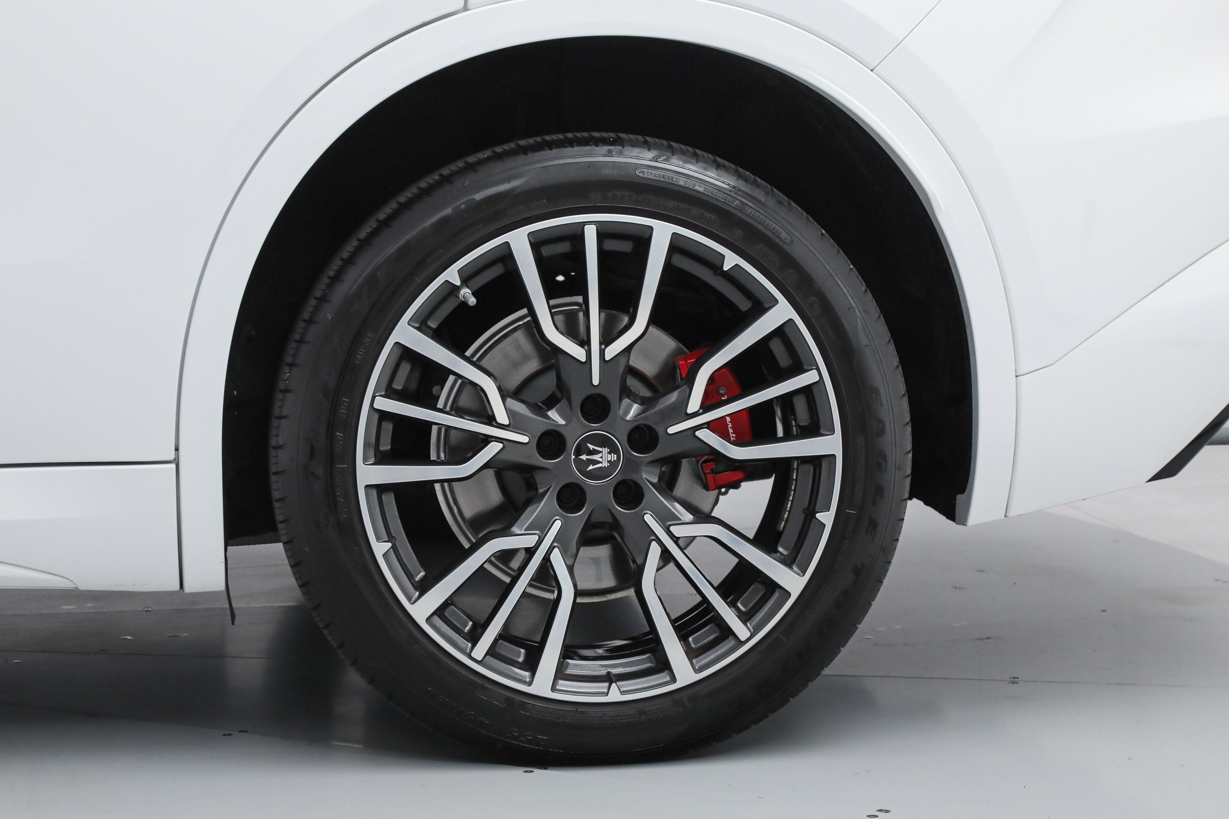 Used 2023 White Maserati GT image 20