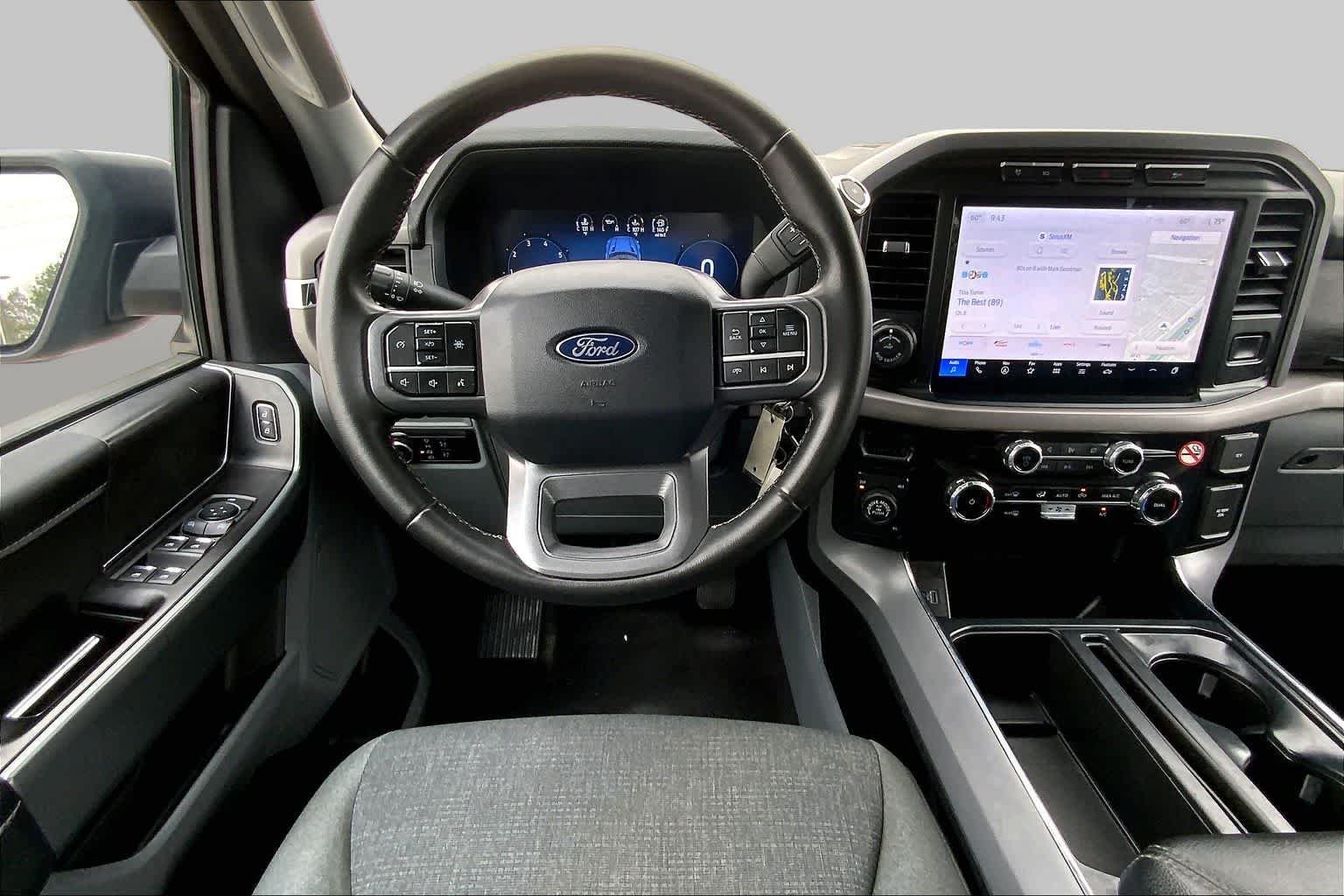 Used 2024 Agate Black Metallic Ford XLT image 10
