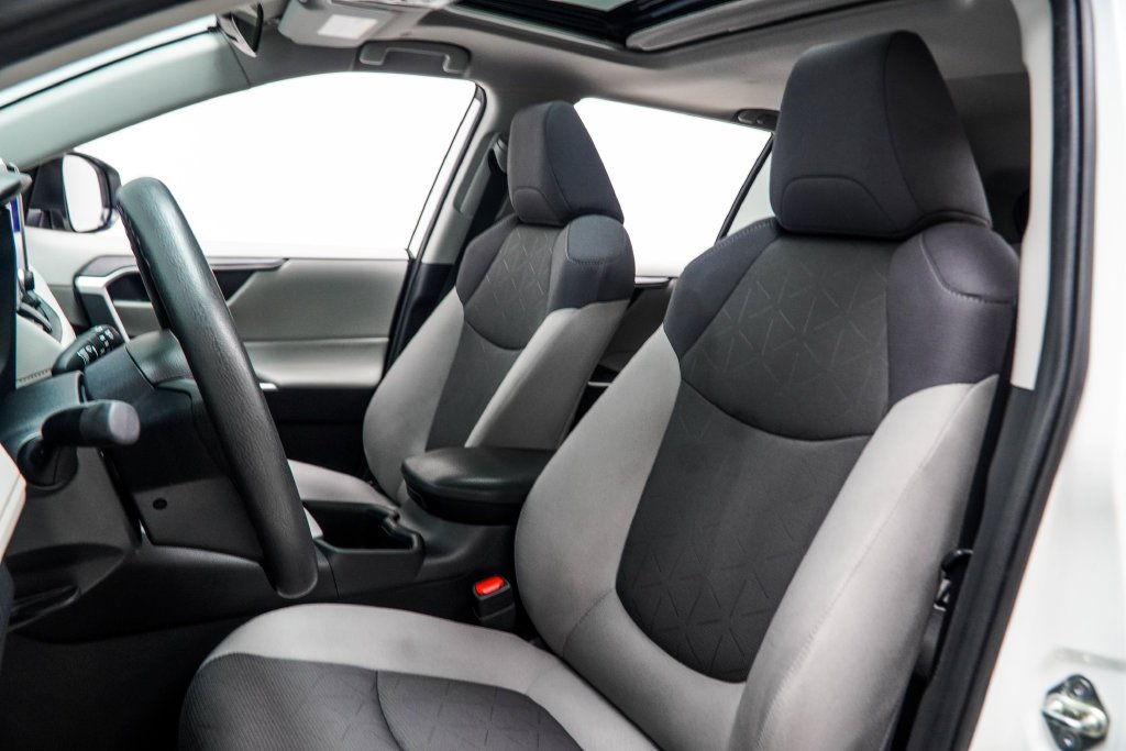 Used 2025 White Toyota XLE image 37