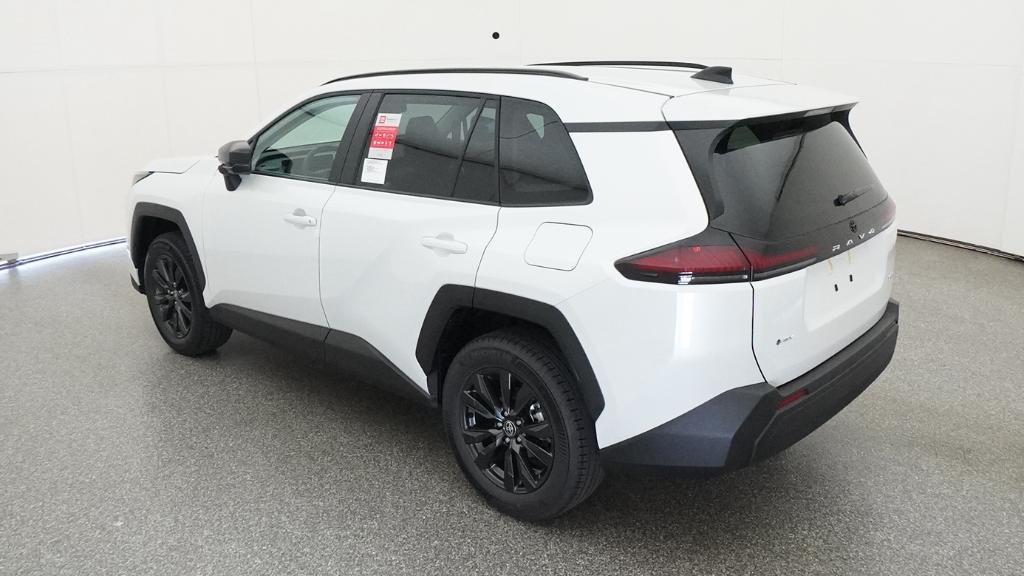 New 2026 Wind Chill Pearl Toyota XLE Premium image 9