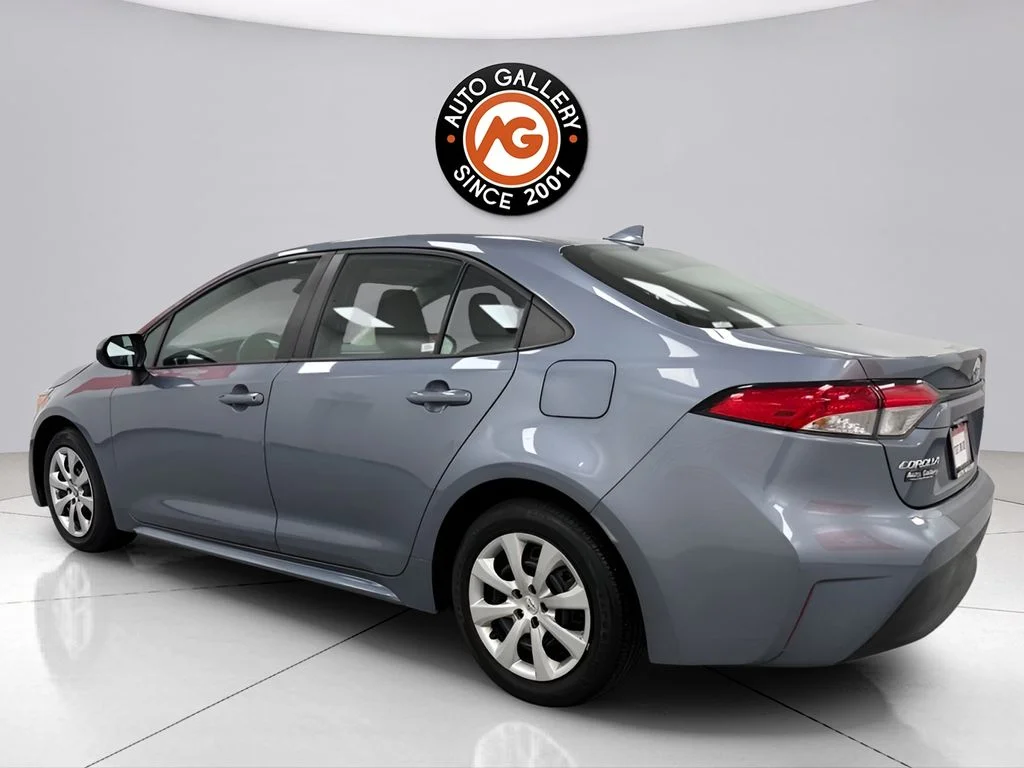 Used 2024  Toyota LE image 5