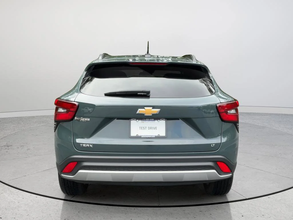 2025 Chevrolet Trax LT - Photo 8