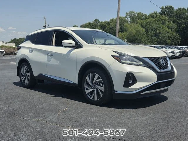 Used 2021 White Nissan SL image 7