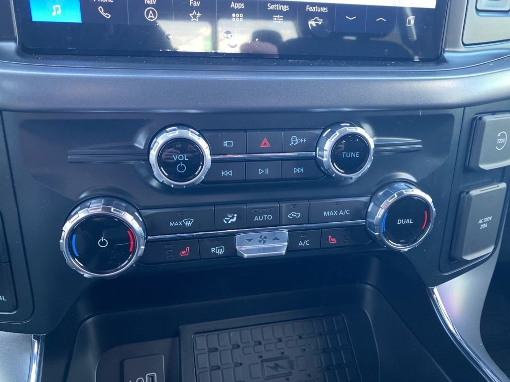 2025 Ford F-150 XLT - Photo 28
