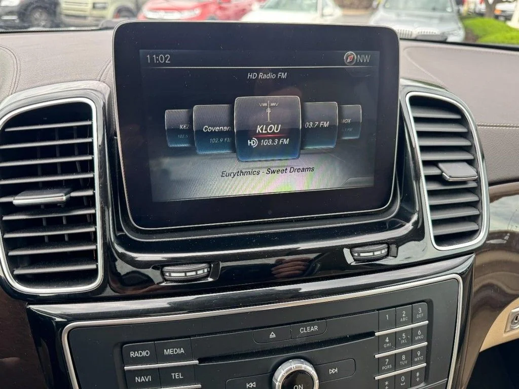 Used 2017 designo Diamond White Metallic Mercedes-Benz GLS 450 image 21